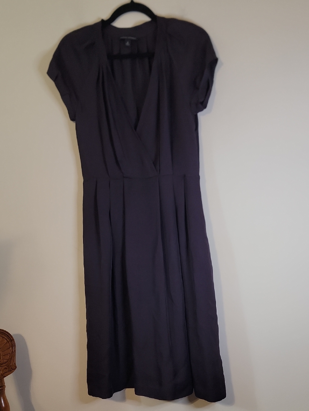 Banana Republic Short-Sleeve Wrap Midi Dress in Plum